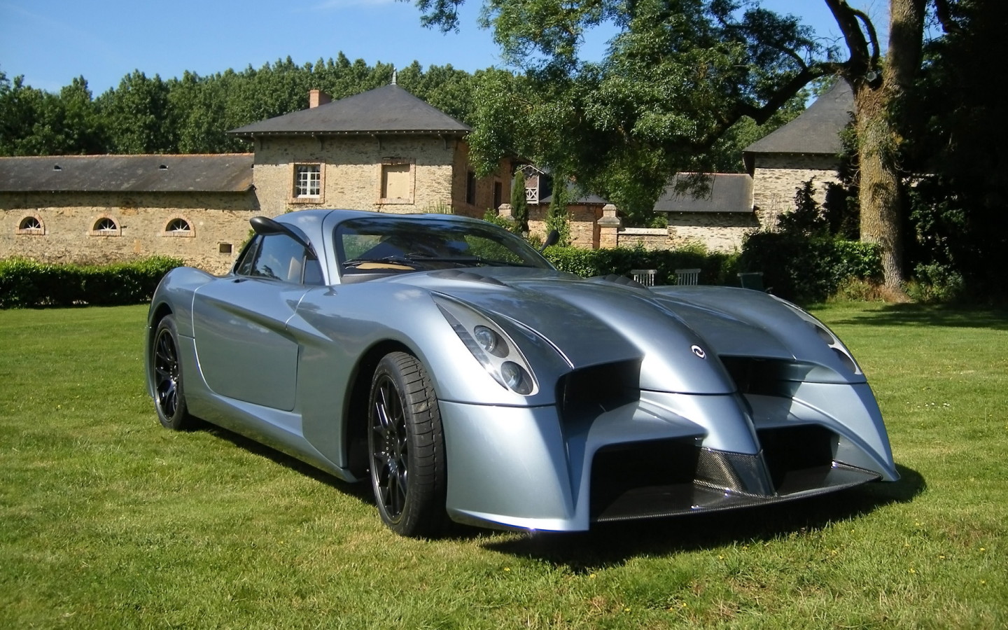 600-сильное купе Panoz-Abruzzi