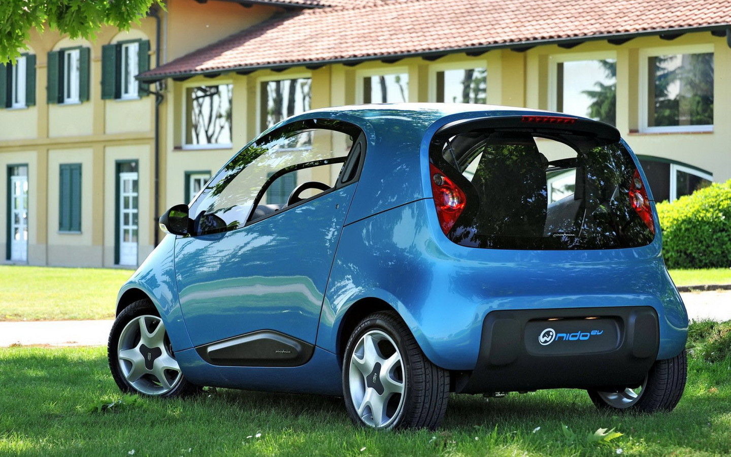 Pininfarina Nido EV вид сзади