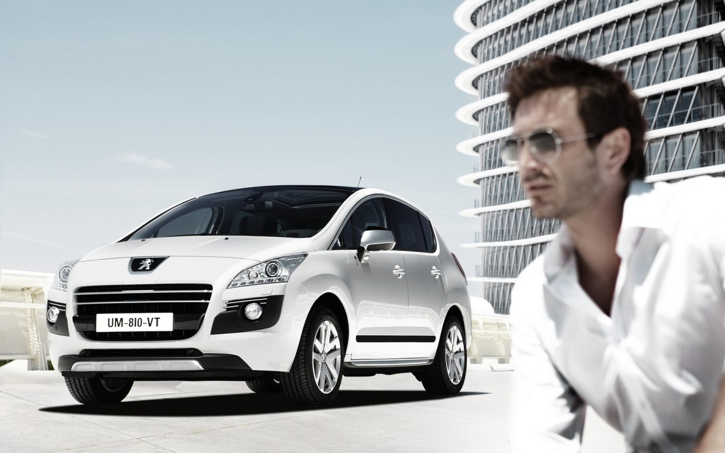 Peugeot-3008 HYbrid 2012