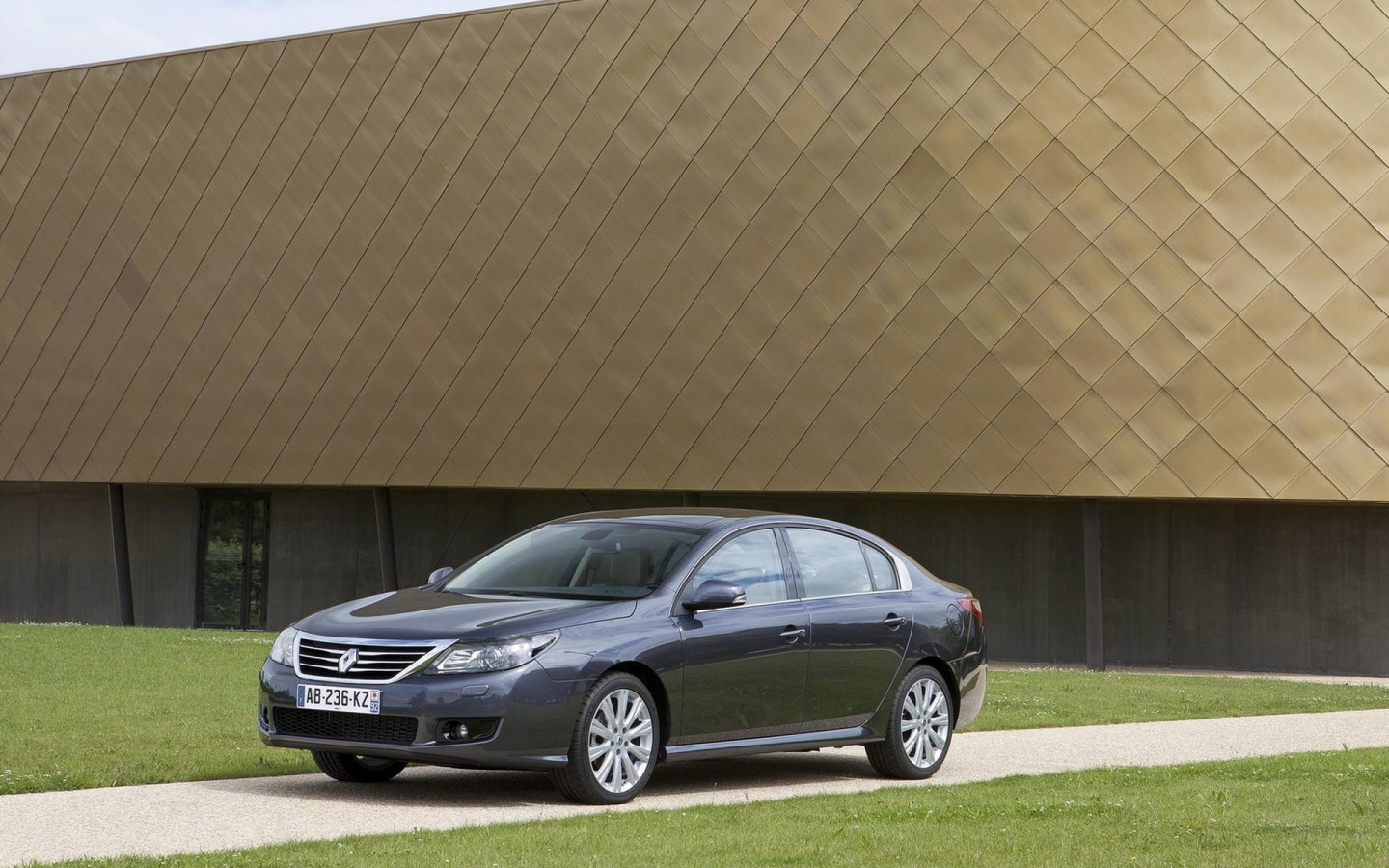 New Renault-Latitude