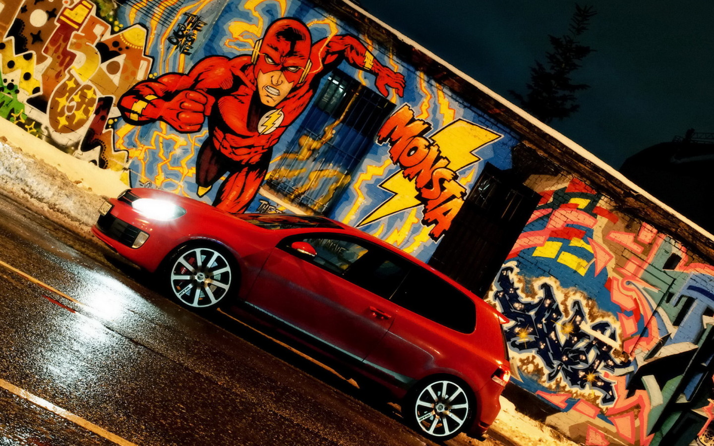 Volkswagen Golf GTI на улицах города