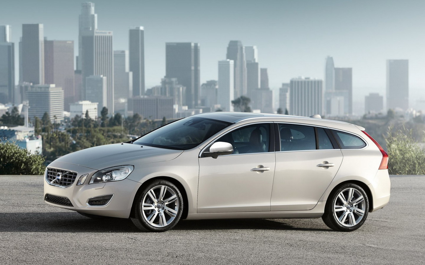 Вольво В60 - автомобиль для города