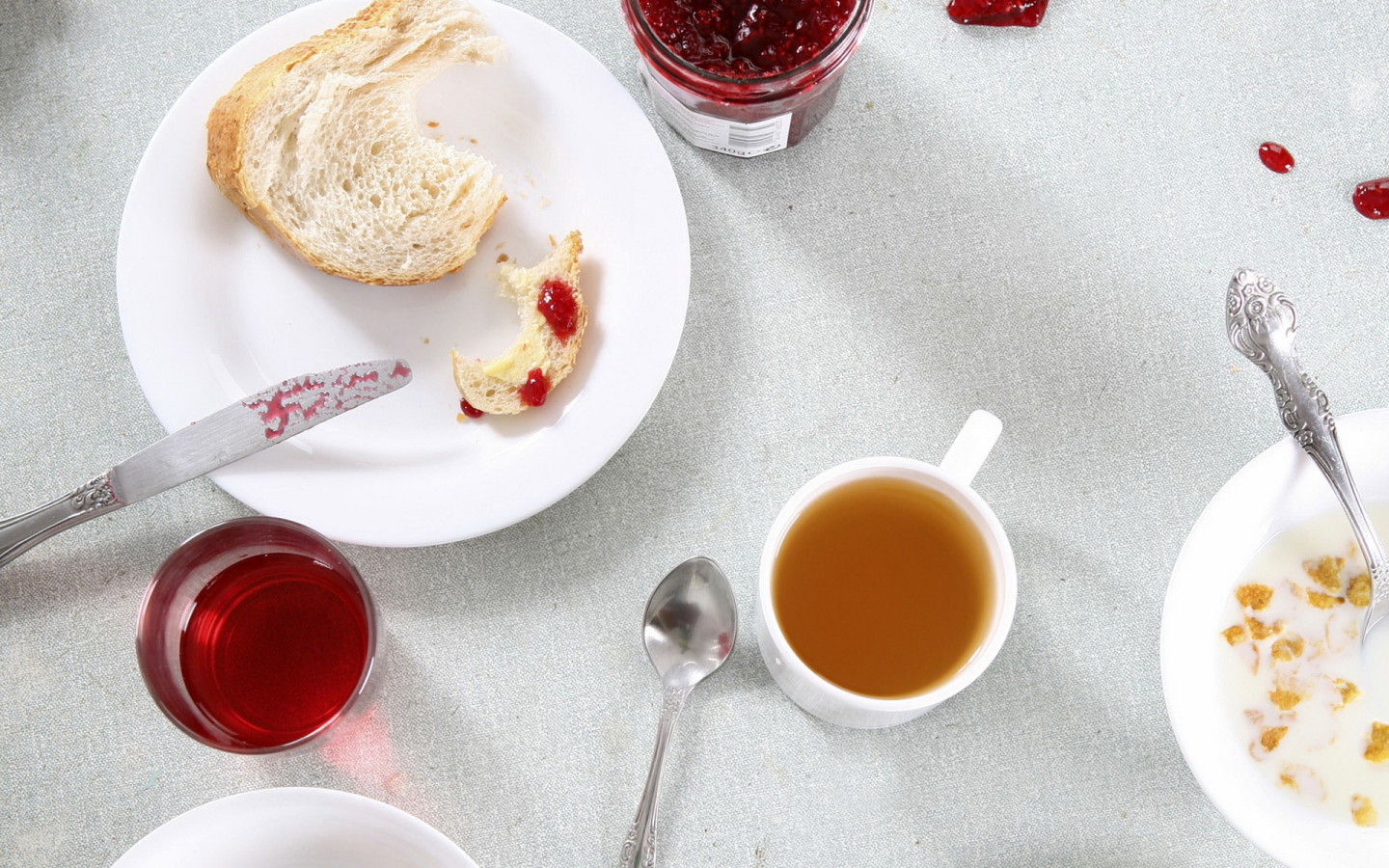 Завтрак с джемом