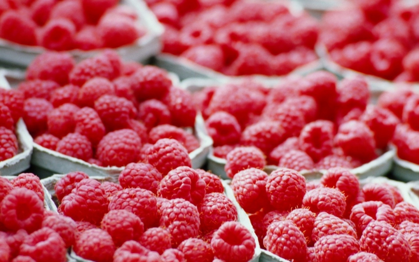 Стаканчики с малиной