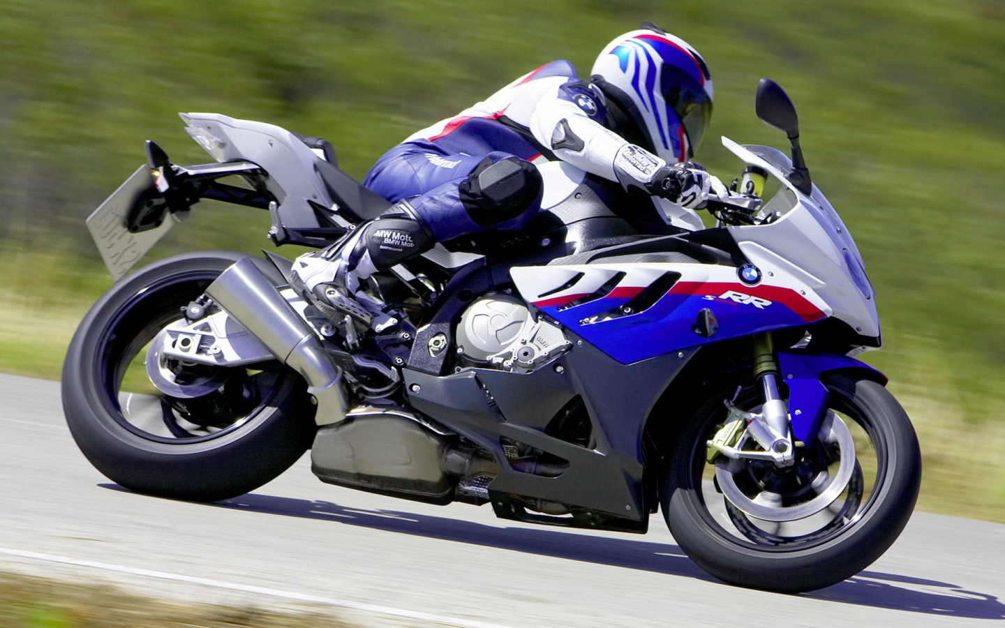 мотоцикл БМВ S 1000