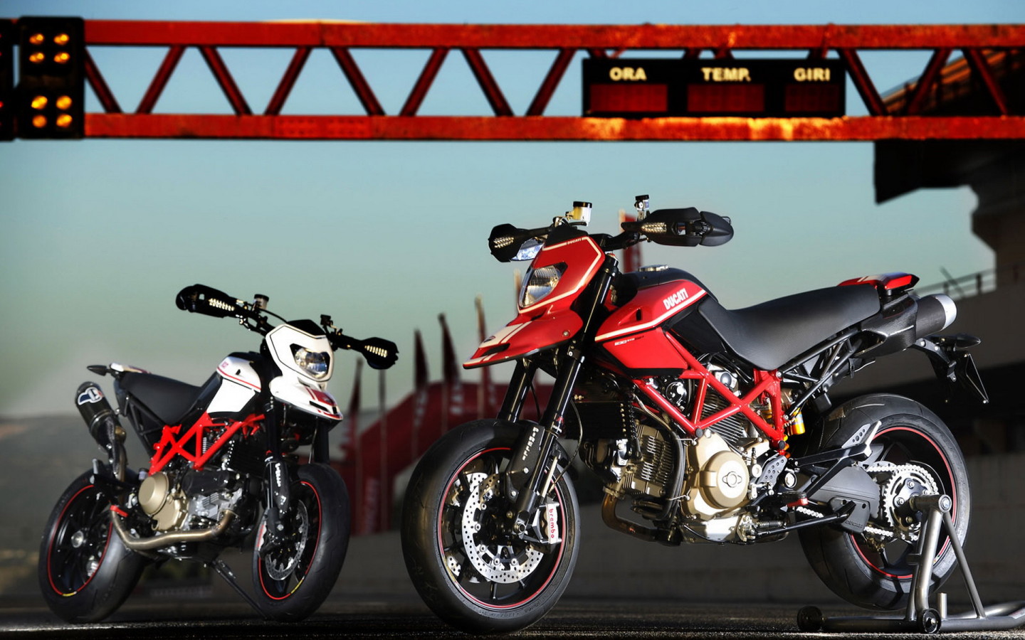 Ducati Hypermotard 1100evo