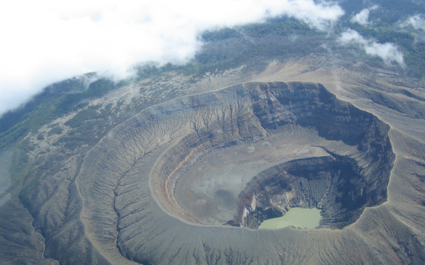 Вулкан Santa Ana