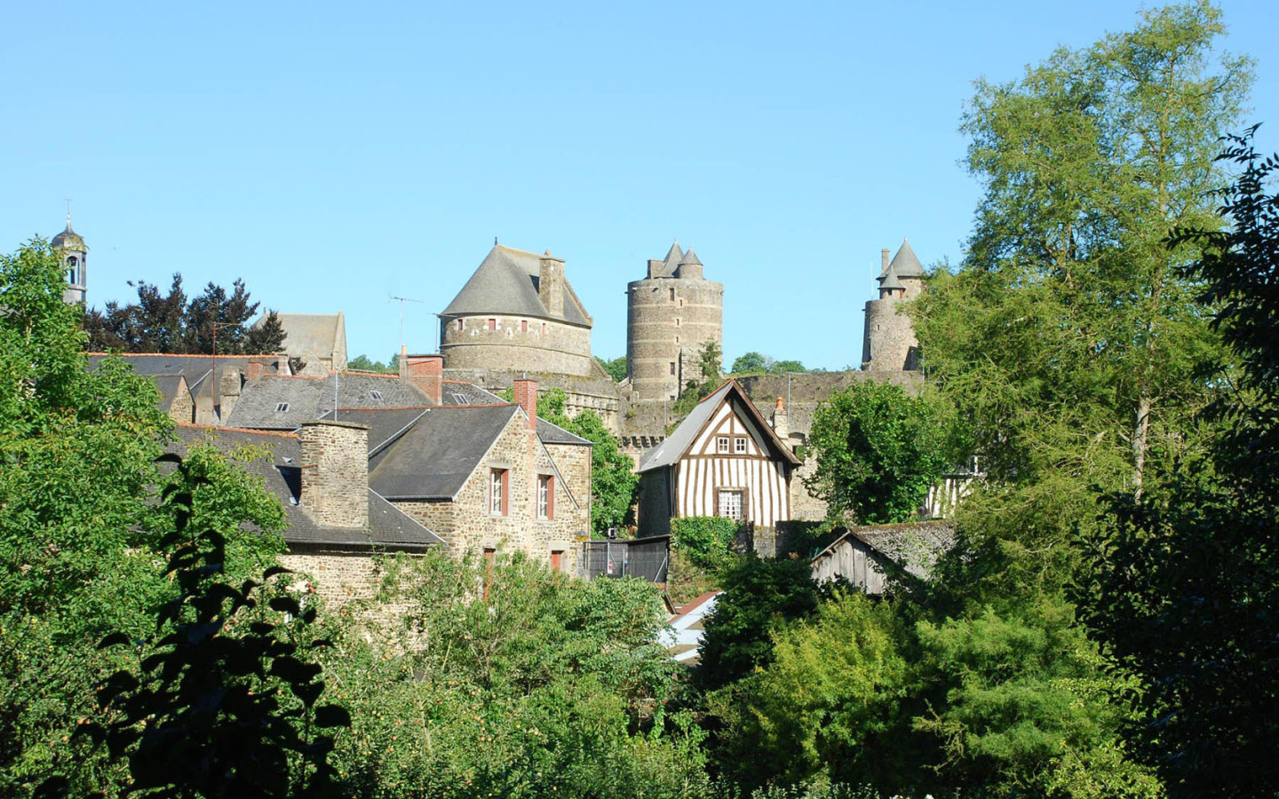 Башни замка