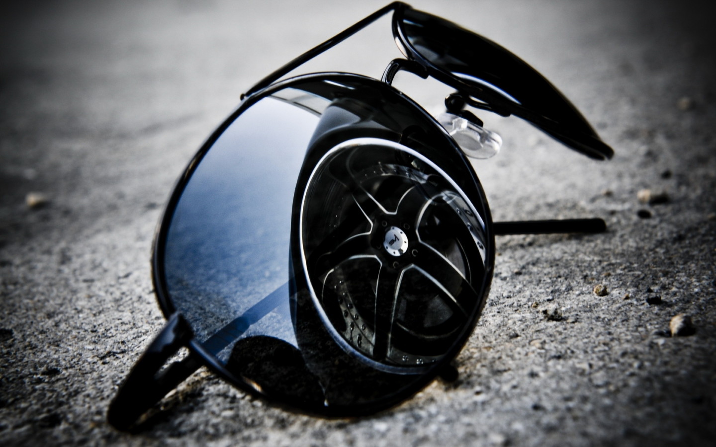 Солнцезащитные очки