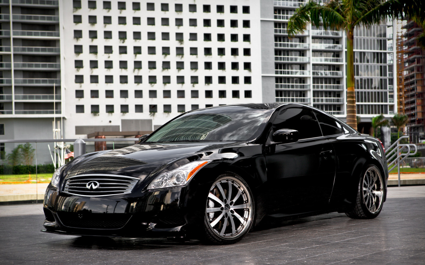 Infiniti G37