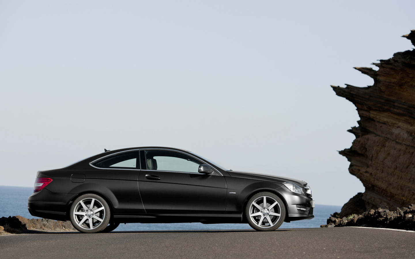 2012-Mercedes-Benz-C-Class