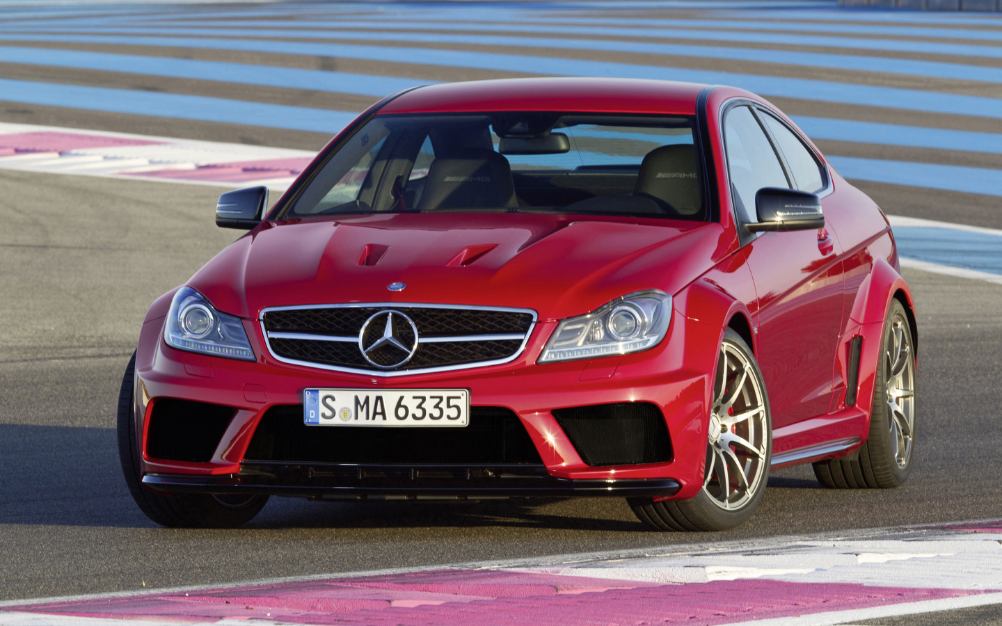 Mercedes-Benz-C-63 Black series