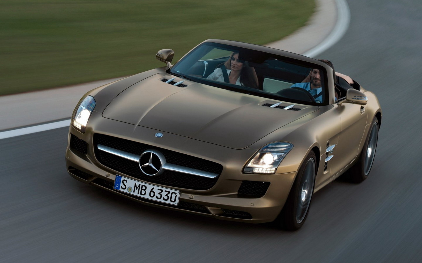Mercedes Benz SLS AMG Roadster