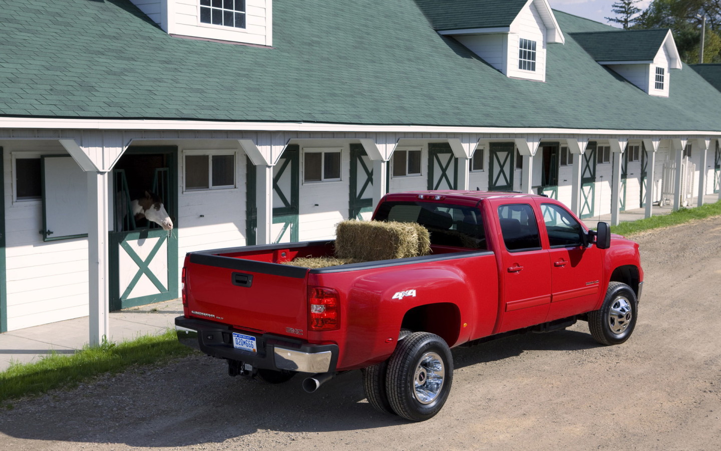 2011-GMC-Sierra-HD-3500