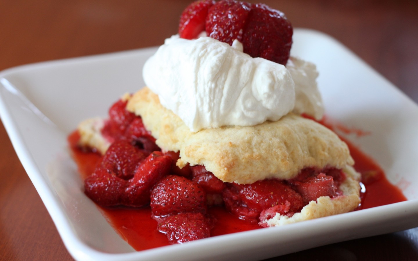 Клубничный десерт