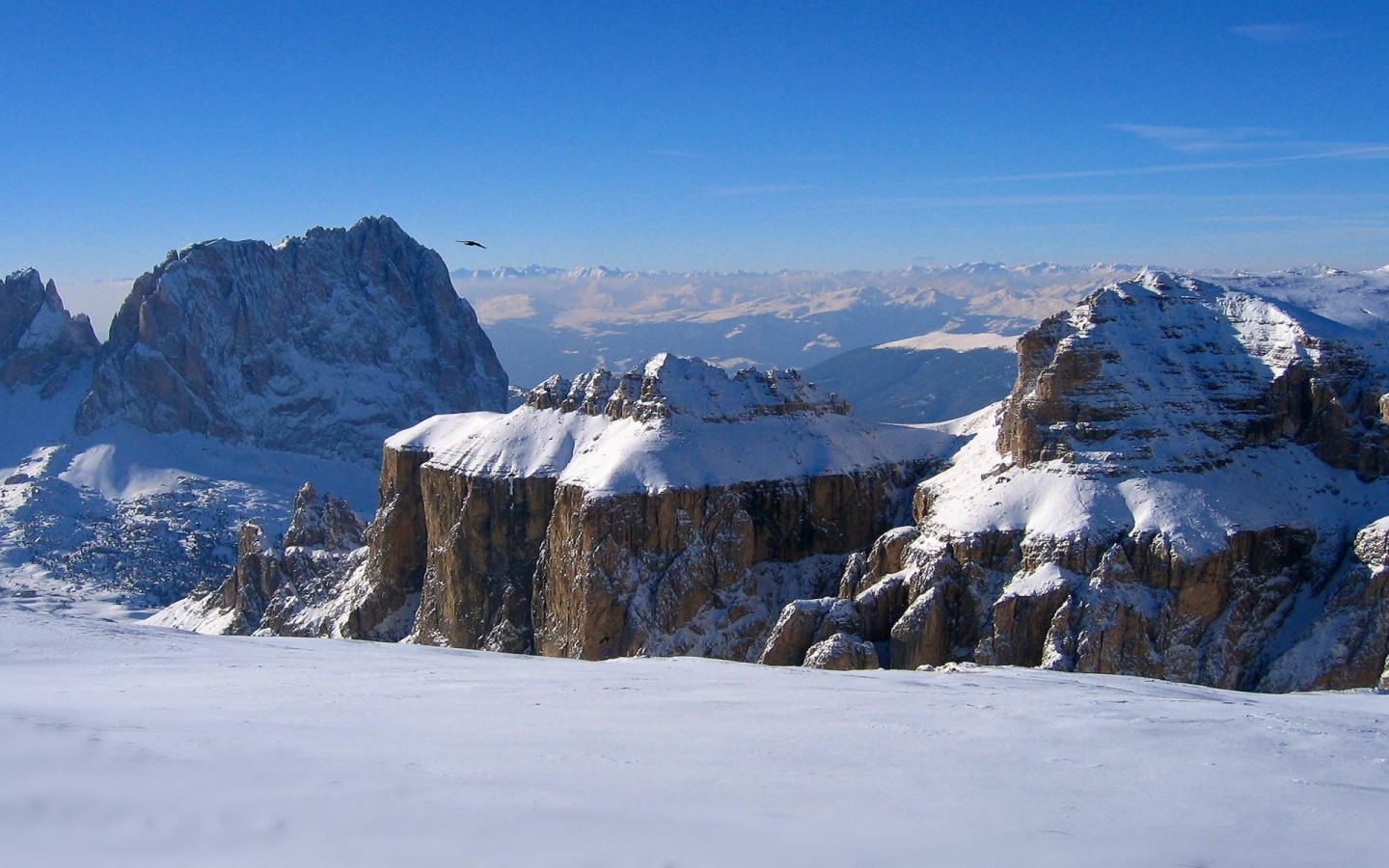 Снежные горы