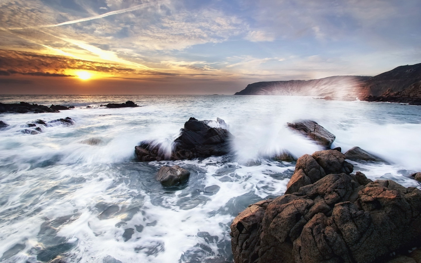 Волна у берега