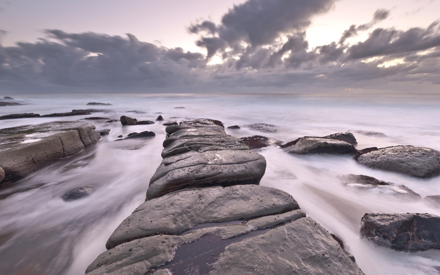 Камни в море