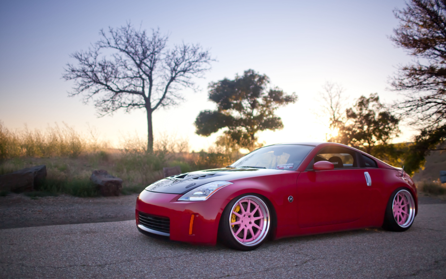 Бордовый Nissan 350Z