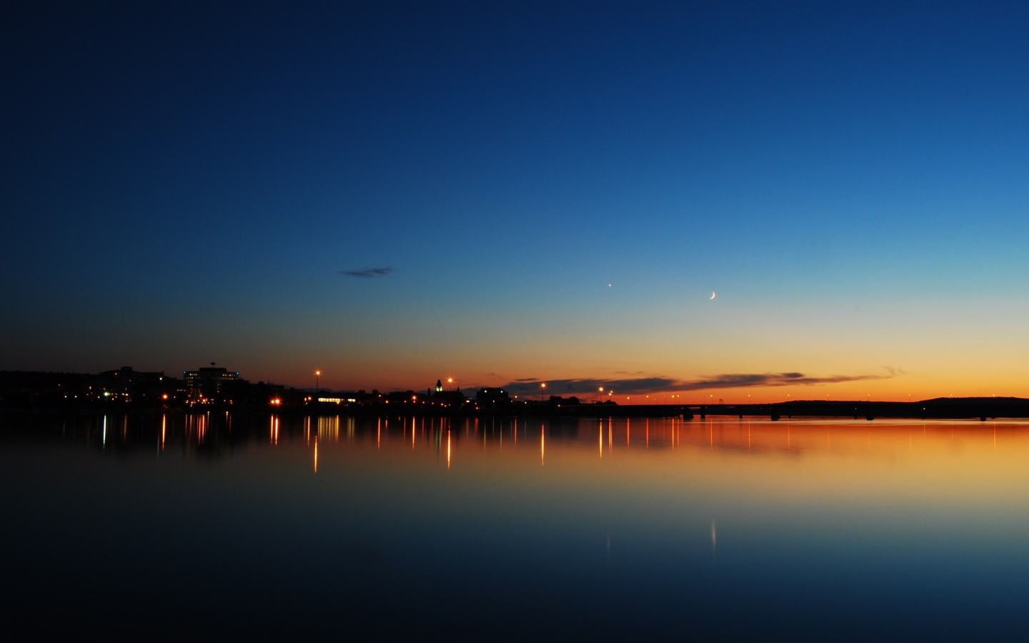 Ночь над озером