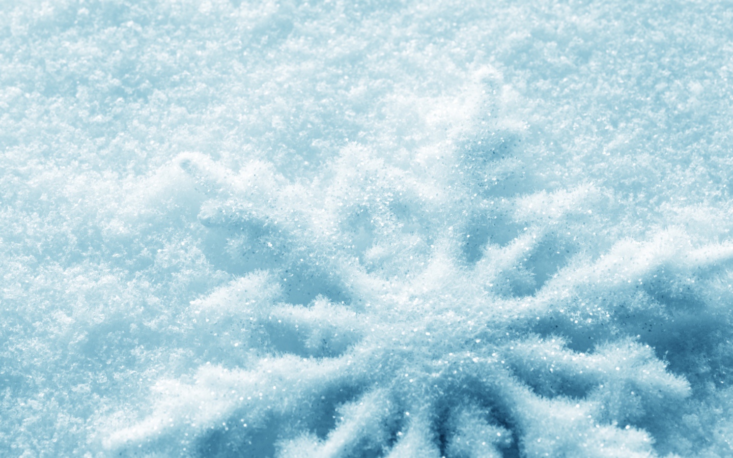 Силуэт снежинки