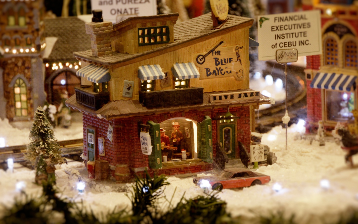 Игрушечный город зимой