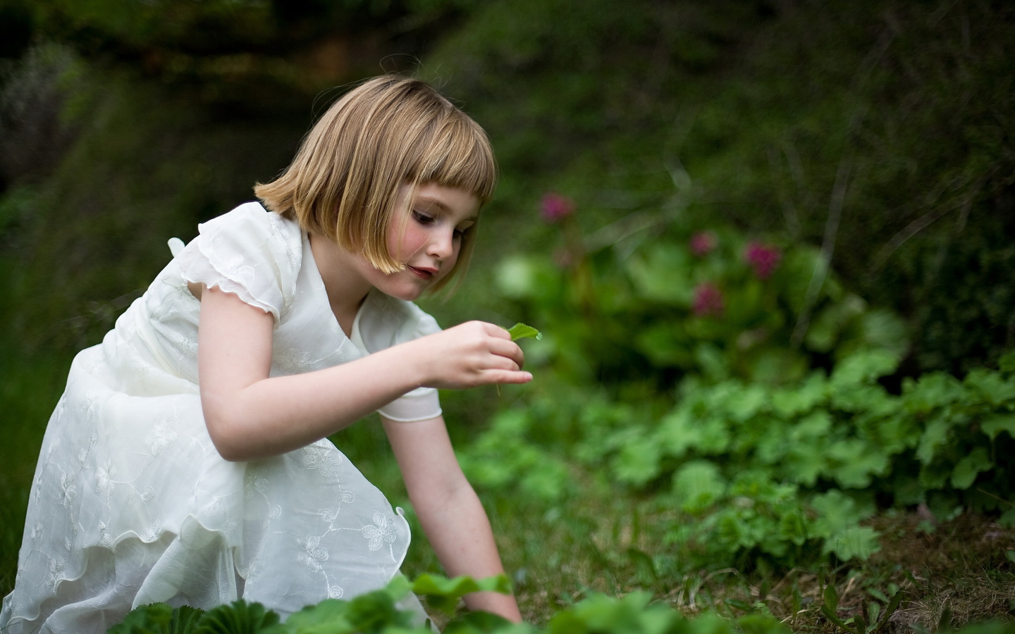 Девочка летом