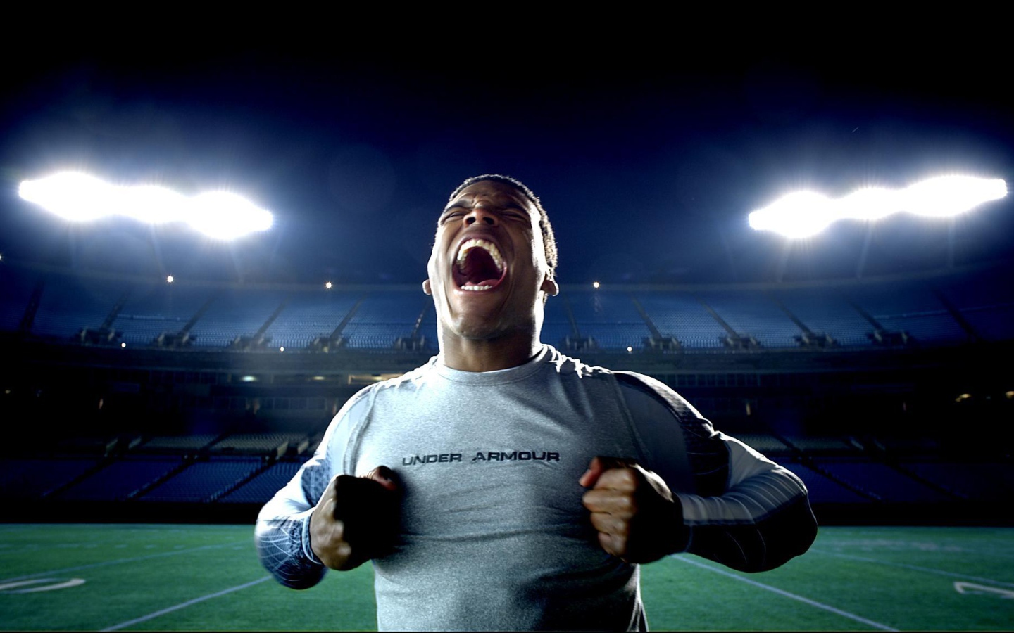 Under Armour кричим громко