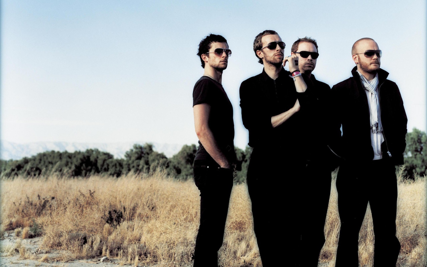 Coldplay носить черное