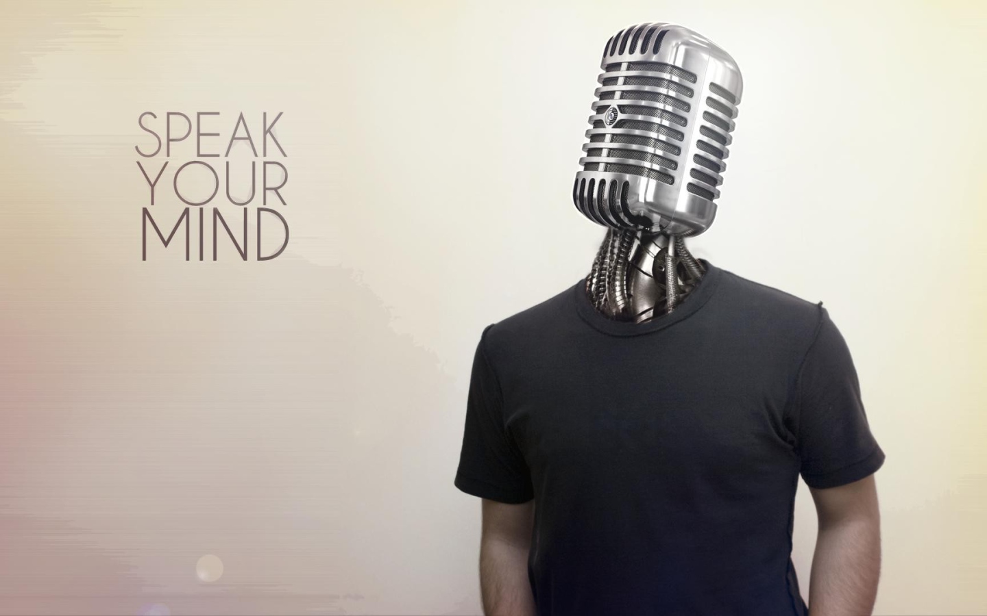 Микрофон вместо головы