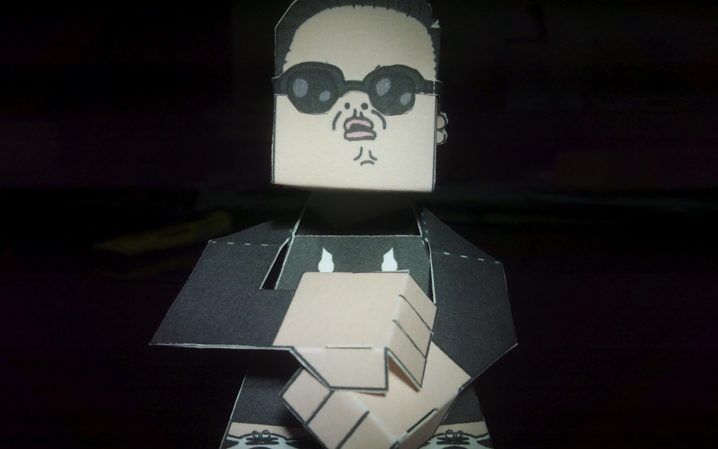 PSY в картонном стиле