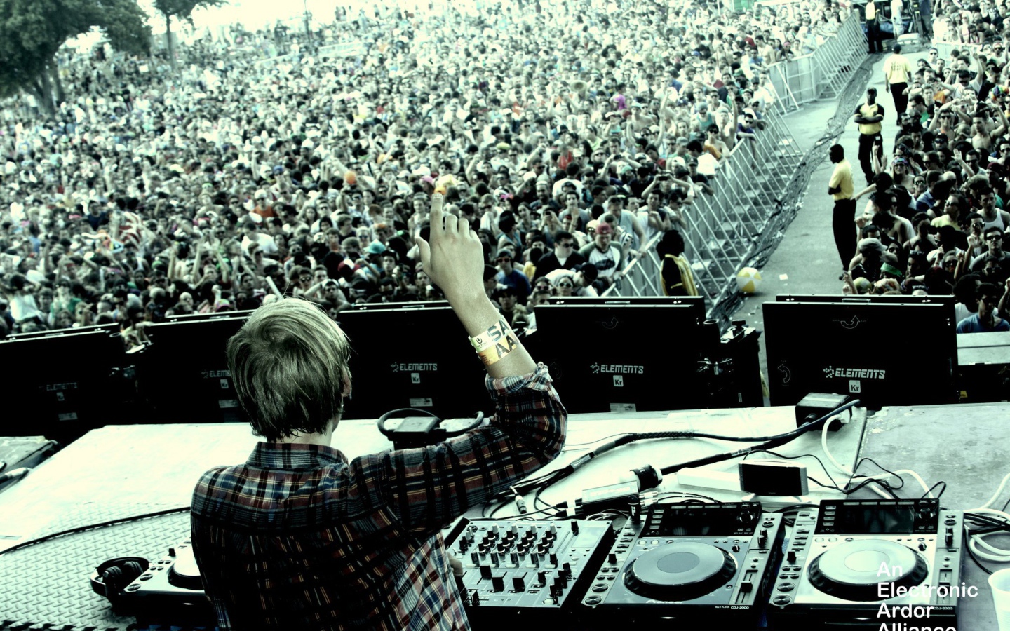 Новая песня Avicii