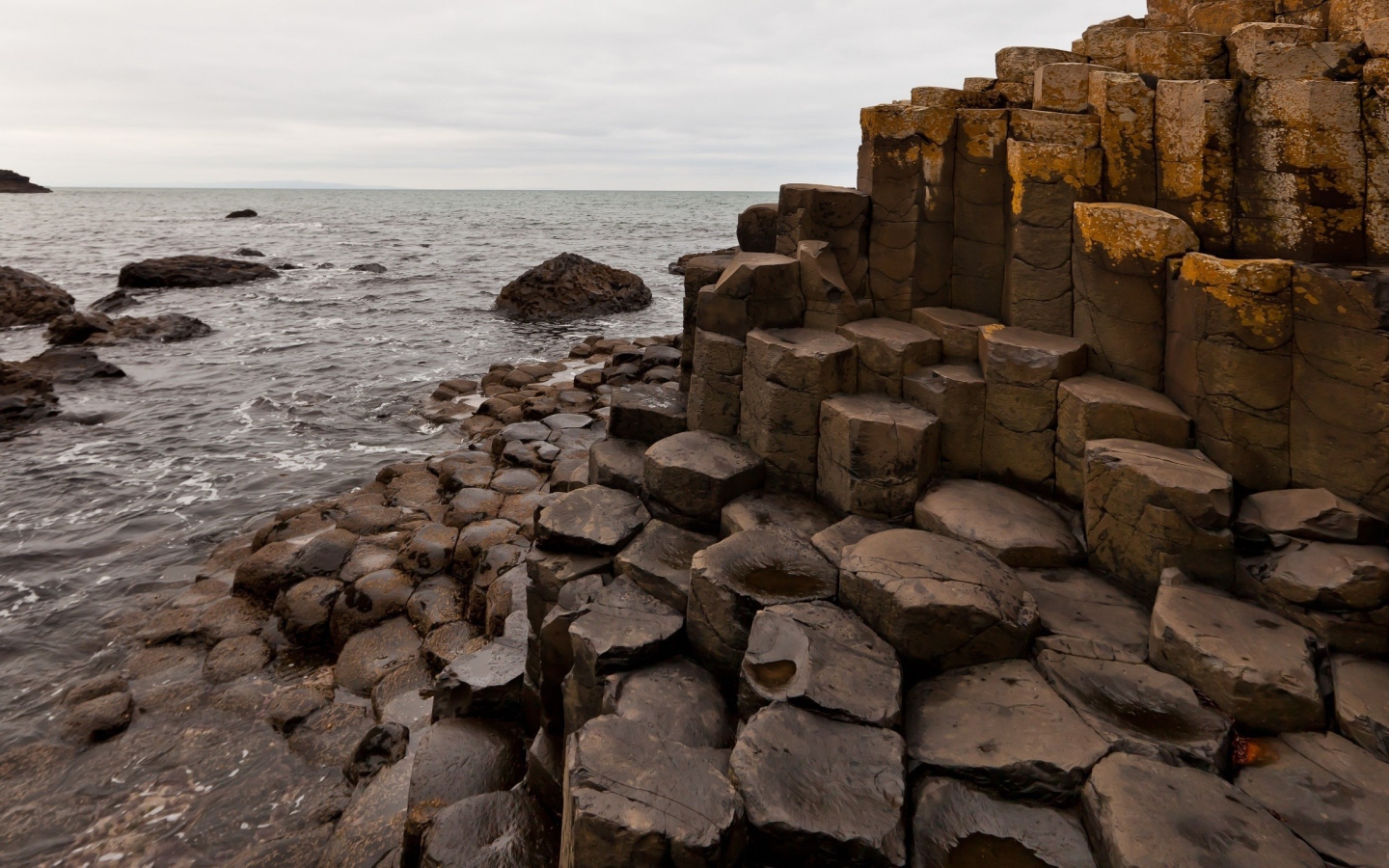 Морской берег ступени