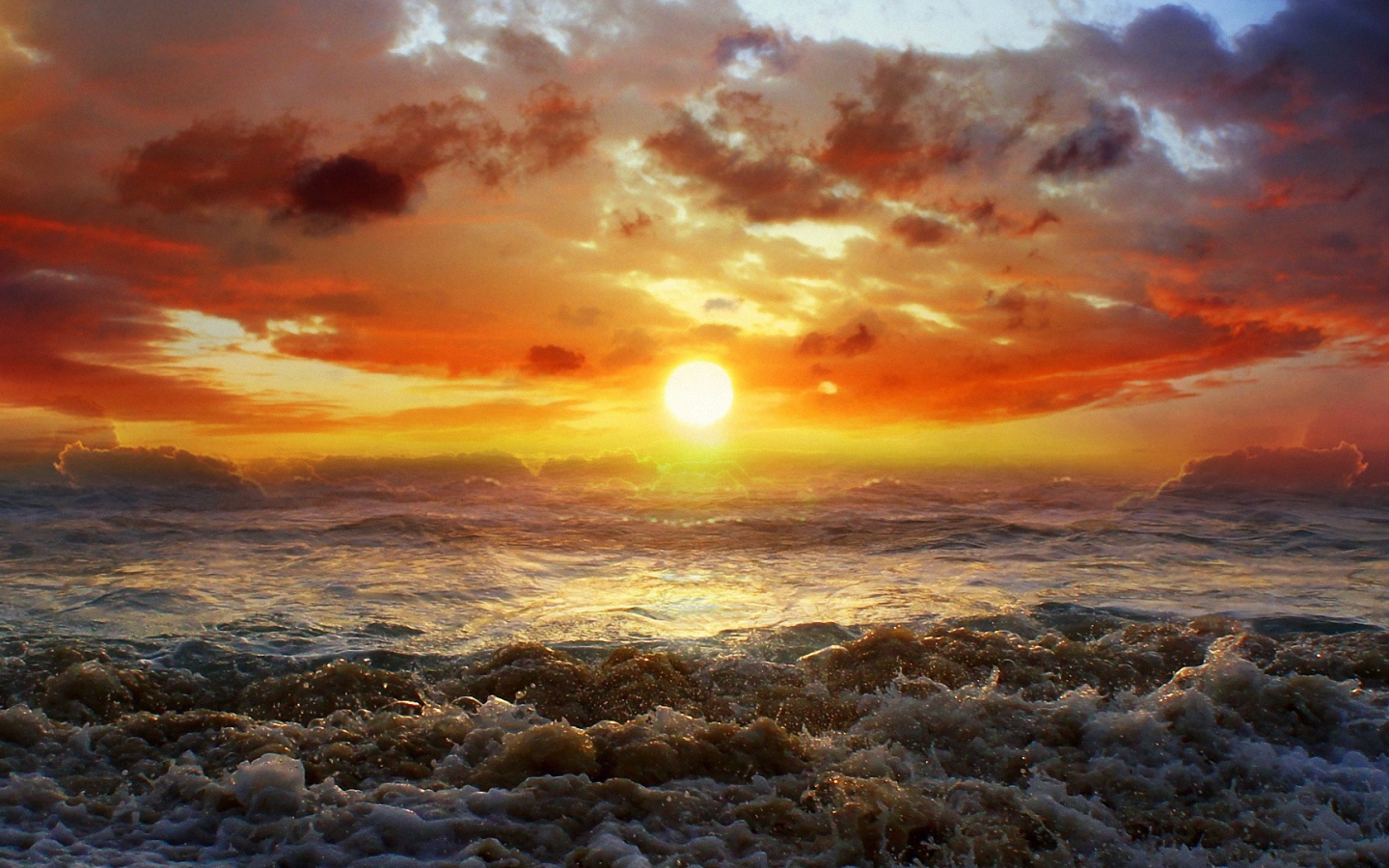 Закат над штормом