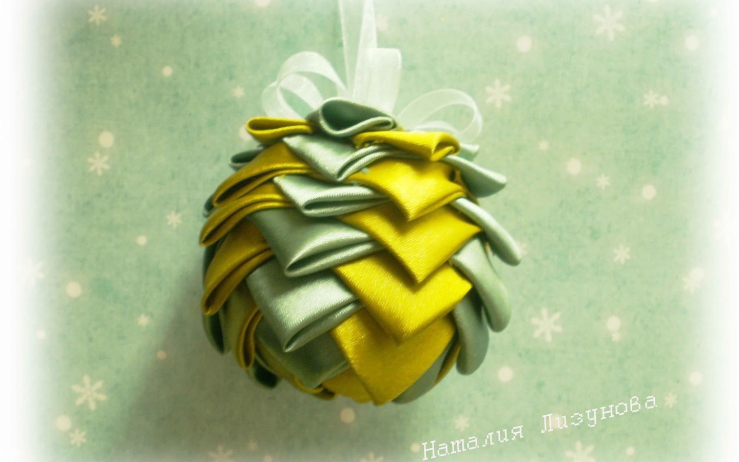 Елочная игрушка оригами
