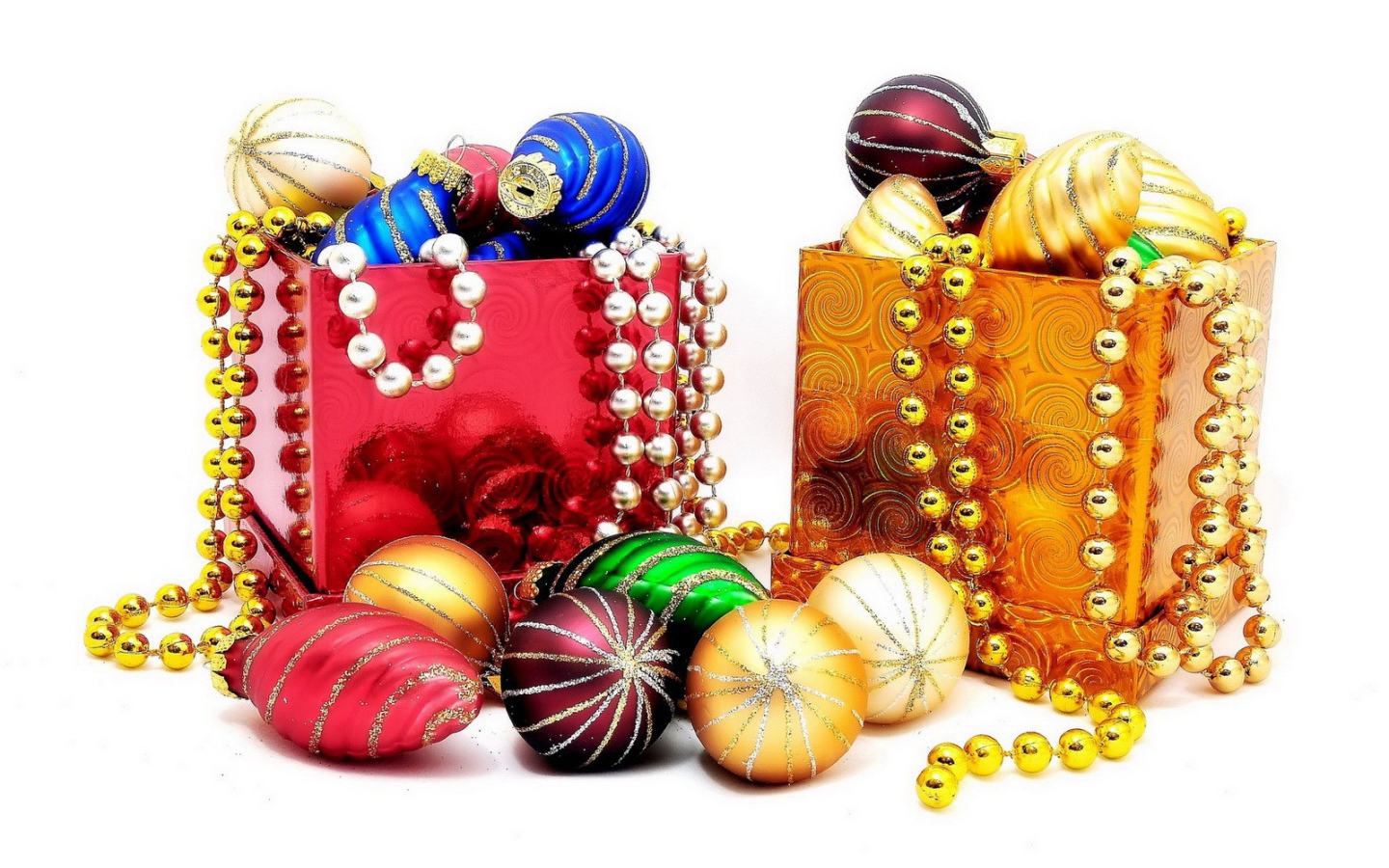 Подарочные елочные игрушки