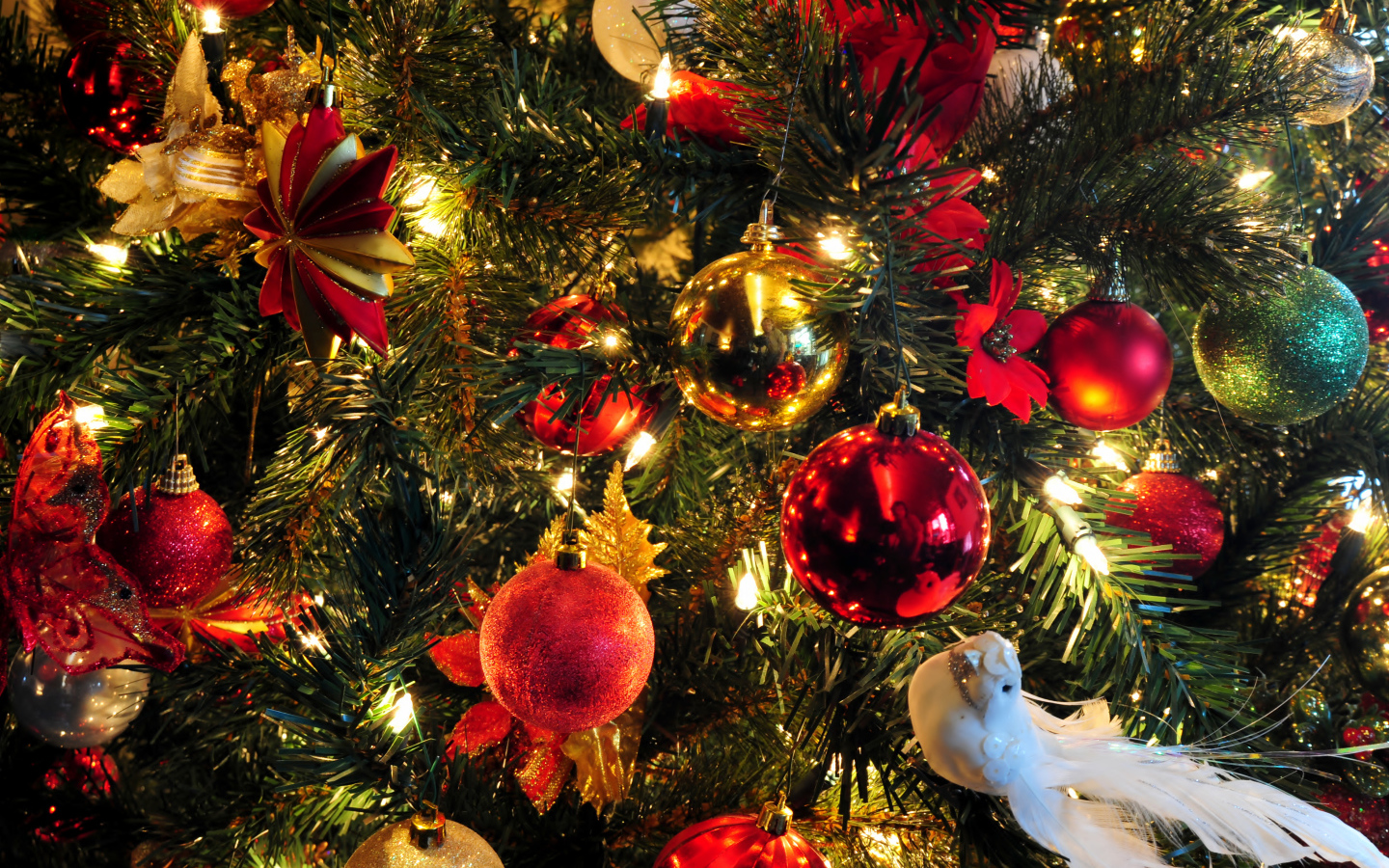 Украшение новогодней елки в год Лошади