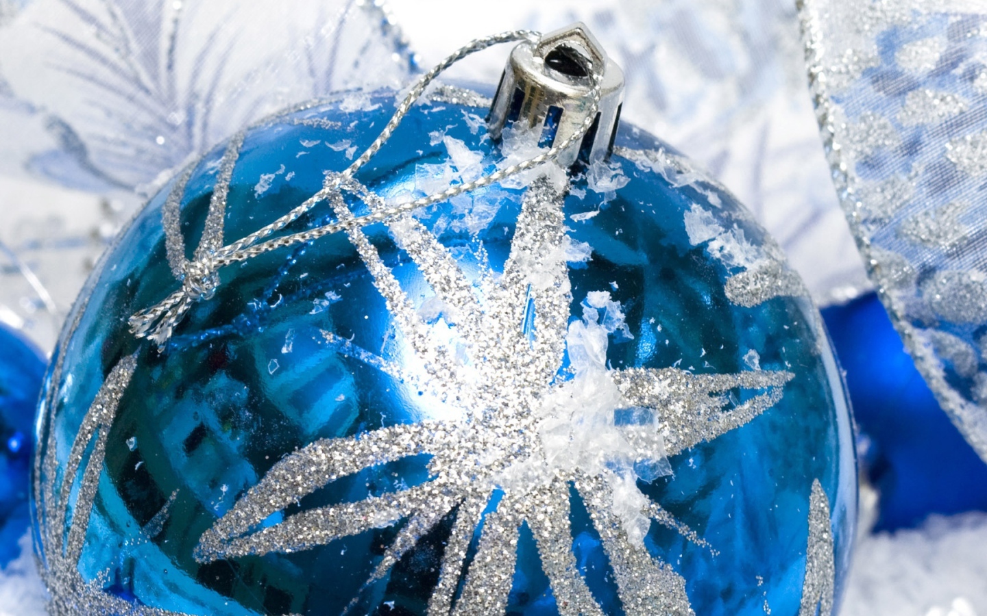 Cтеклянные елочные игрушки