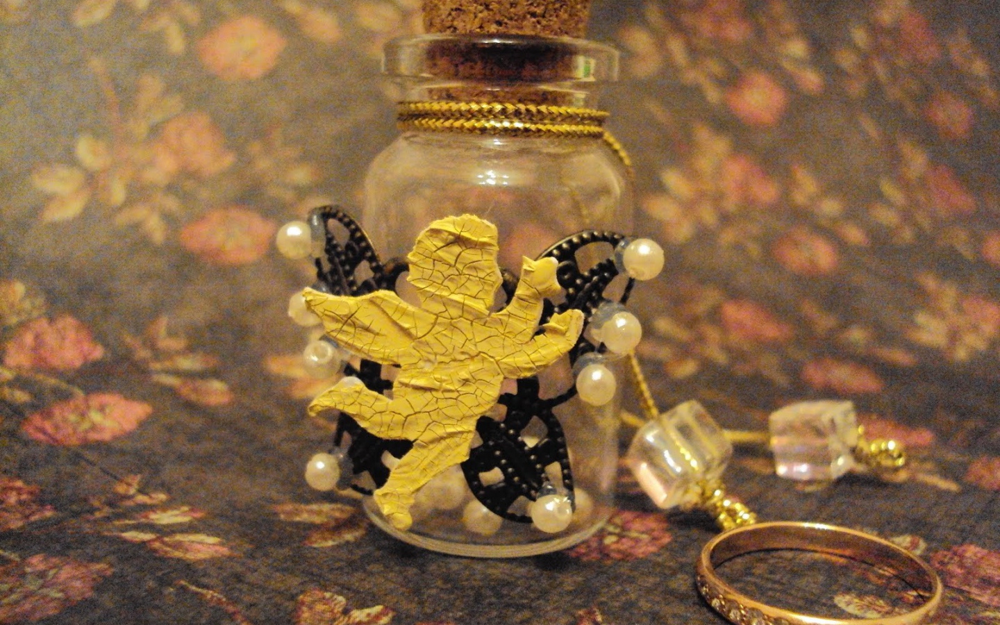 Cтеклянные елочные игрушки ручной работы