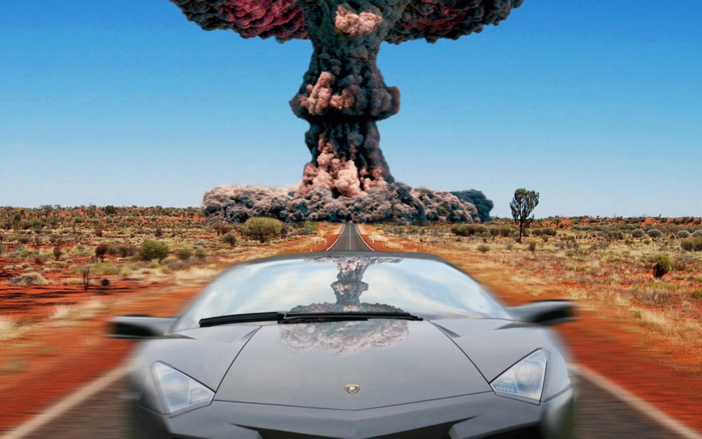 Атомный взрыв на дороге