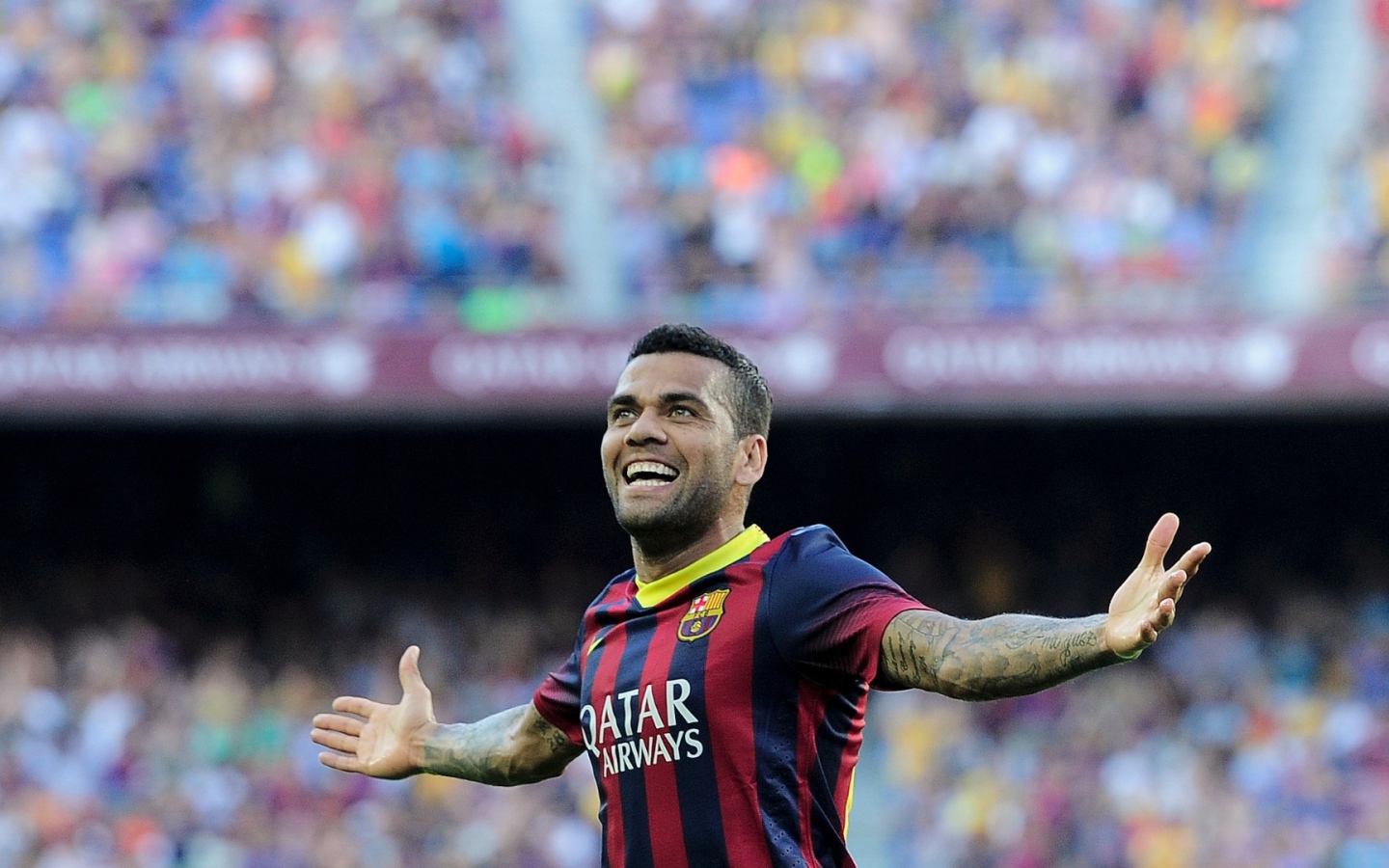 Барселона Даниэл Алвес благодарит болельщиков