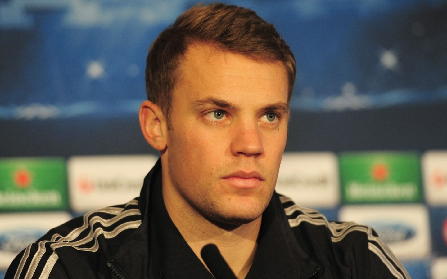 Бавария Мануэль Нойер крупным планом