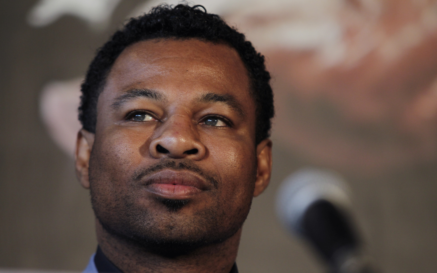 Боксер Шейн Мосли крупным планом