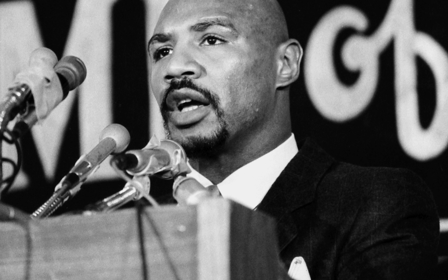 Знаменитый боксер Томас Хернс