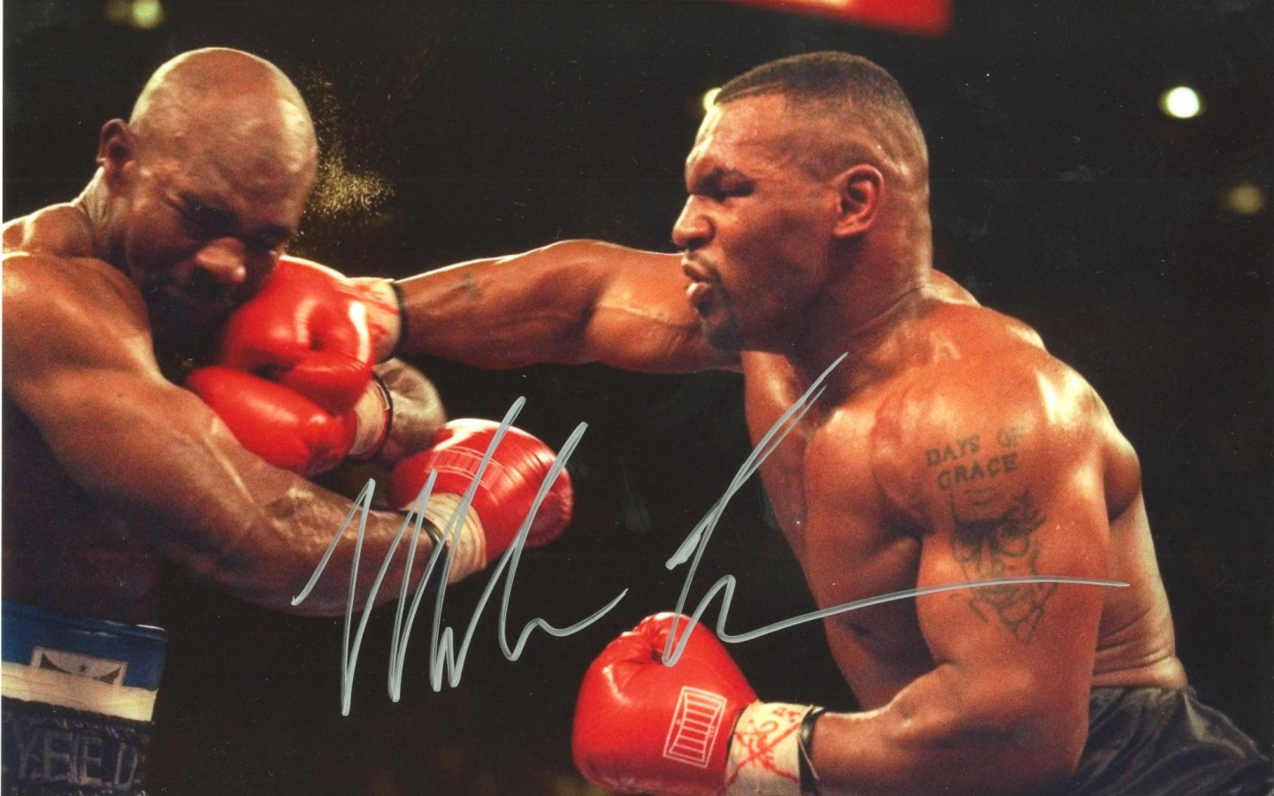 Майк Тайсон в середине боя