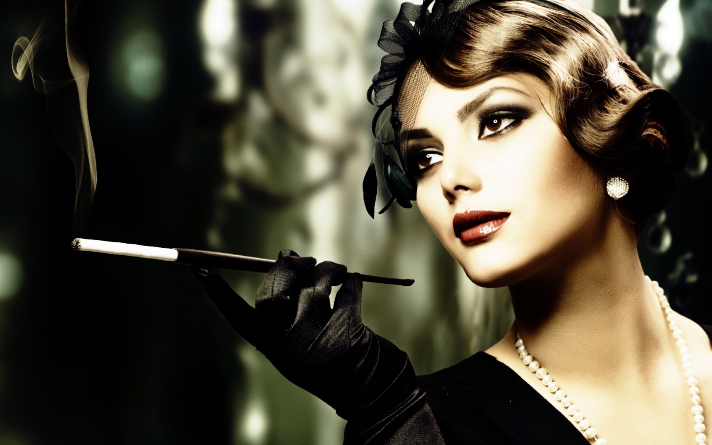 Ретро фотография девушки с сигаретой