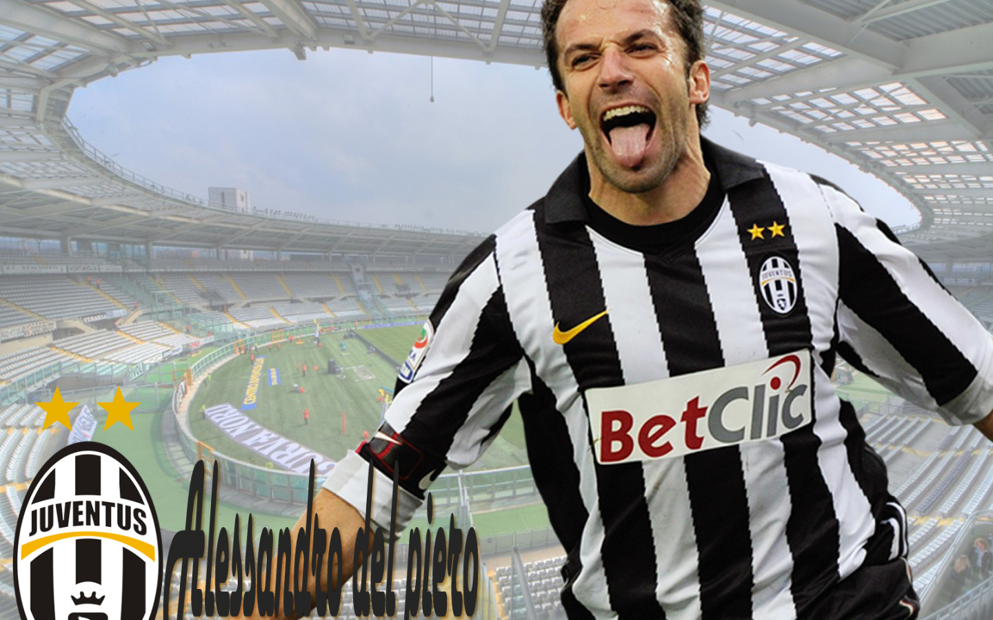 Атакующий игрок Сиднея Алессандро Дель Пьеро на фоне футбольного поля