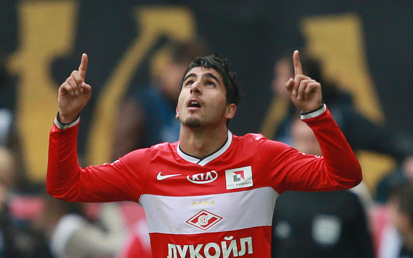 Полузащитник Спартака Дмитрий Комбаров