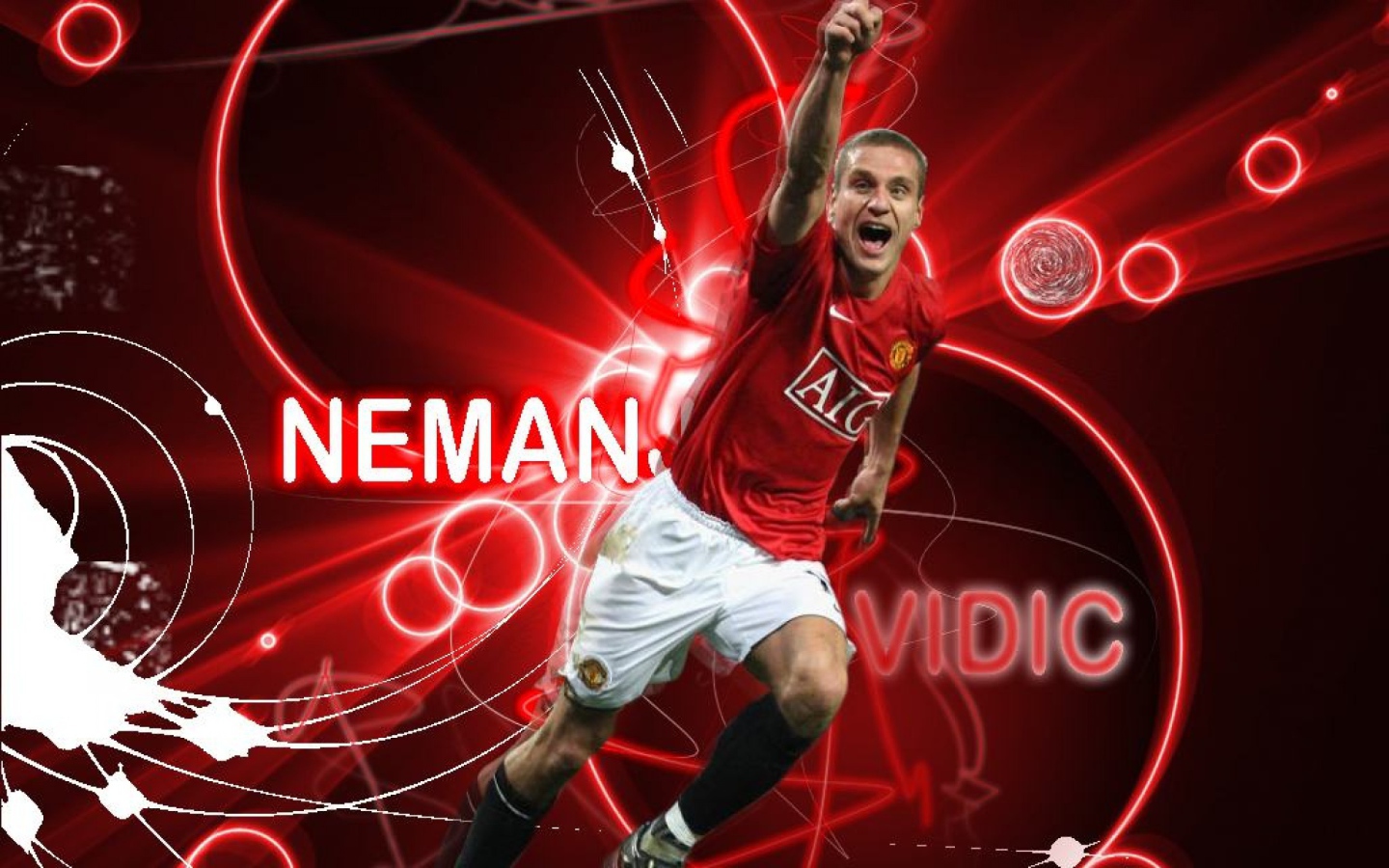  Незаменимый футболист Манчестер Юнайтед Неманья Видич на красном фоне