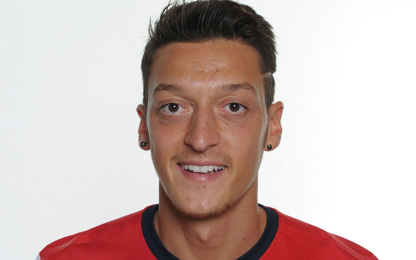 Игрок Арсенала Месут Озил крупным планом